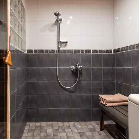 Oo-la-laa By Hi Yllaes Ylläsjärvi